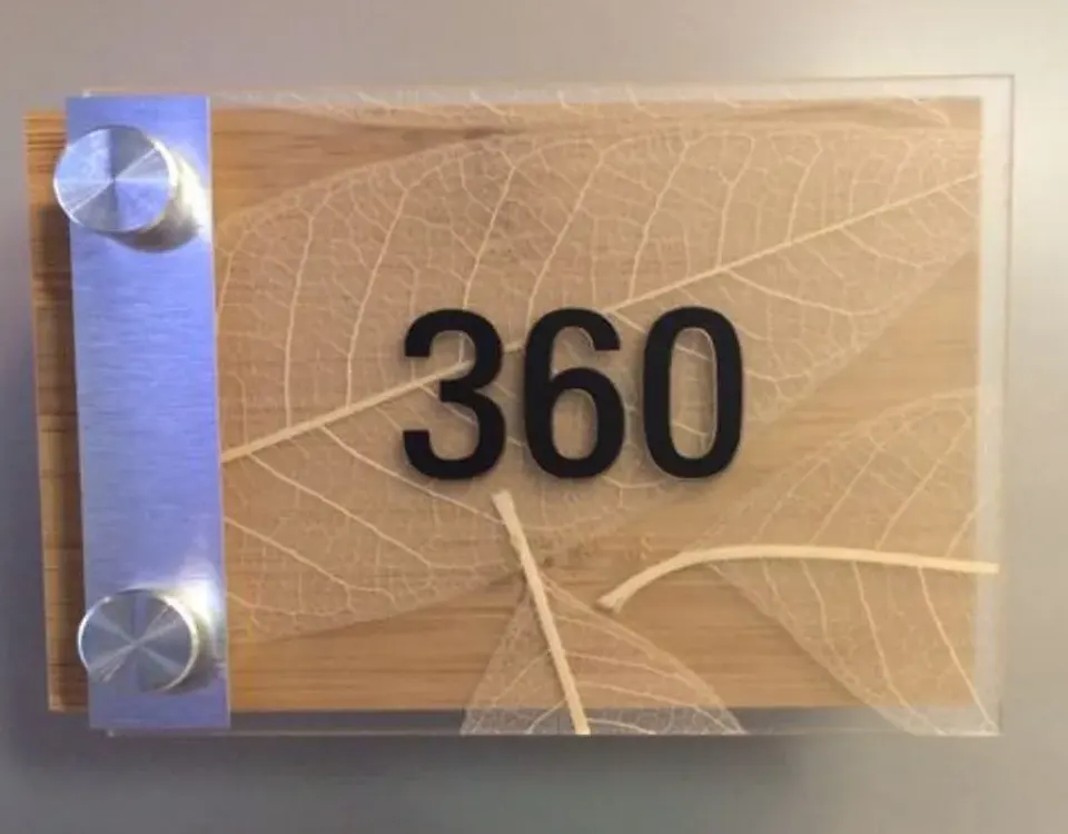 Wooden Plate + Acrylic Direct UV Printed Plate